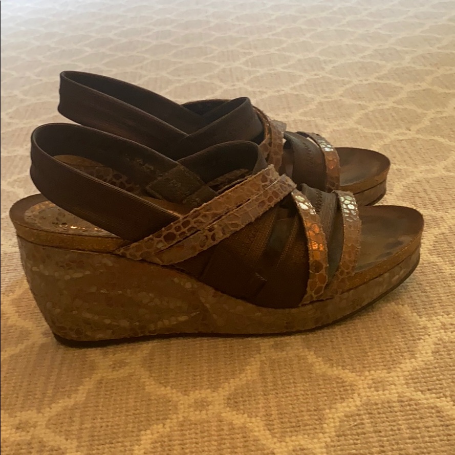 Donald J Pliner Espresso Bronze Wedge Sandals